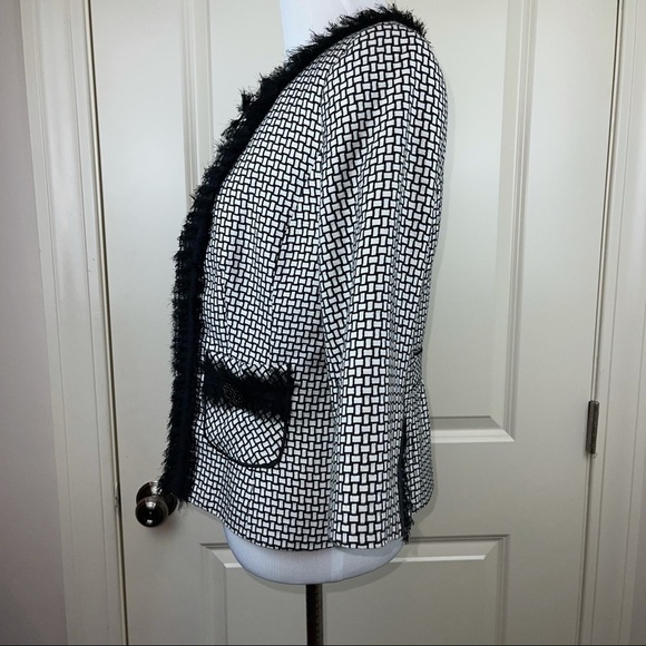 White House Black Market Cropped Tweed Lady Blazer Fringe Jacket 4 - Picture 9 of 15
